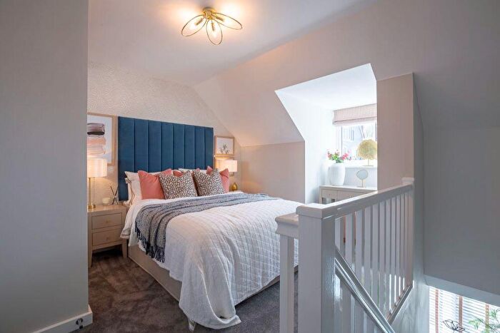 3 Bedroom Semi-Detached House For Sale In Woolhouse Way, Cringleford Norwich, Norfolk, NR4
