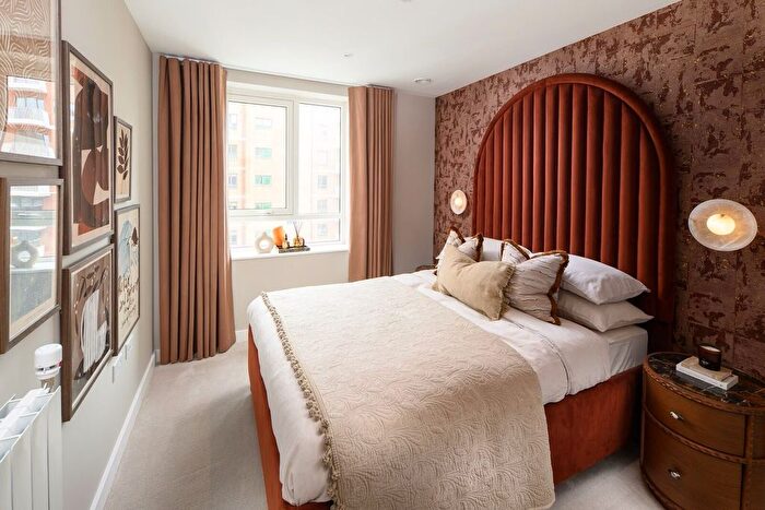 1 Bedroom Flat For Sale In Lombard Square, Plumstead, SE28