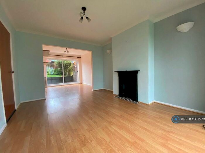 3 Bedroom Semi-Detached House To Rent In Goldcrest Road, Chipping Sodbury, Bristol, BS37