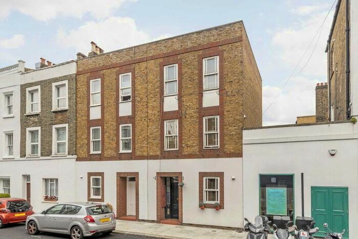 3 Bedroom Flat To Rent In Slaidburn Street, London, SW10