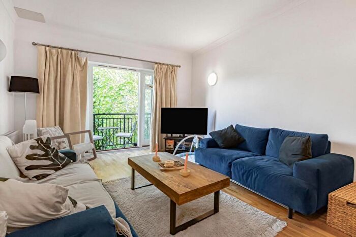 2 Bedroom Flat To Rent In Percy Circus, London, WC1X