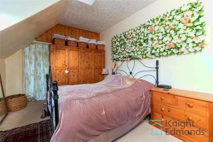 3 Bedroom Semi-Detached House For Sale In Wheelers Lane, Linton, Maidstone, Kent, ME17