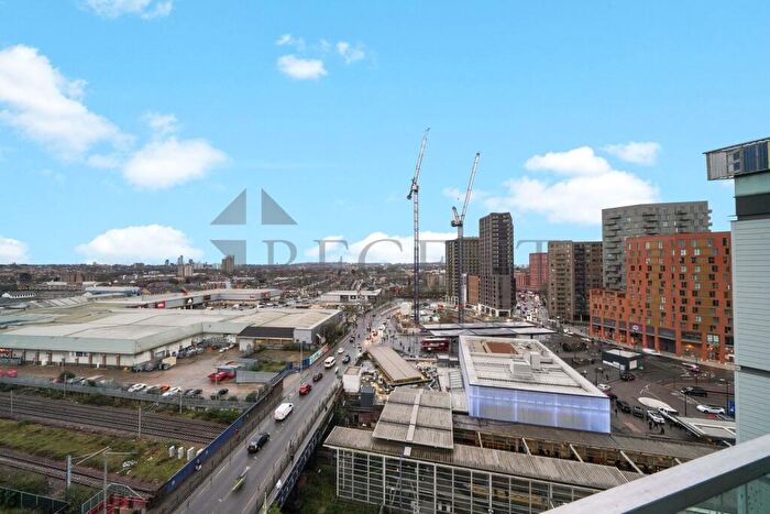 2 Bedroom Apartment To Rent In Hale Works, Daneland Walk, N17