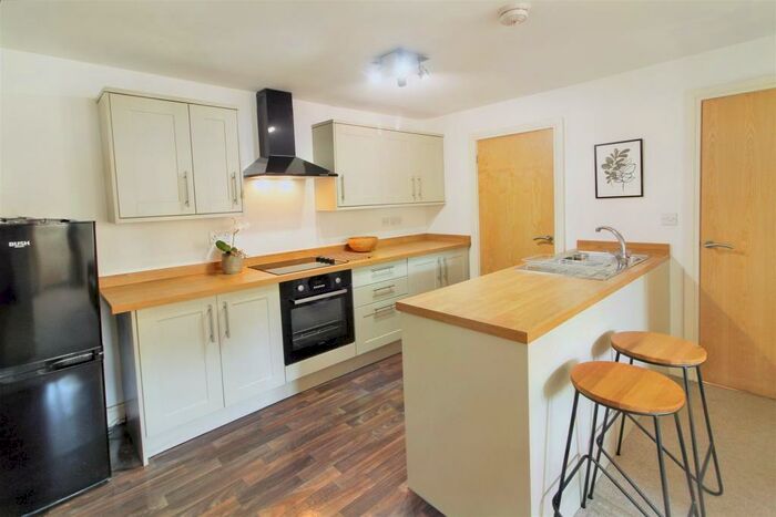2 Bedroom Apartment For Sale In The Park, Kirkburton, Huddersfield, HD8