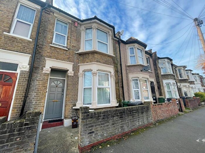 2 Bedroom Terraced House To Rent In Dagenham Road, Leyton, E10
