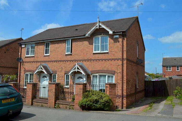 3 Bedroom Semi-Detached House To Rent In Robin Hood Road, Willenhall, Coventry, CV3