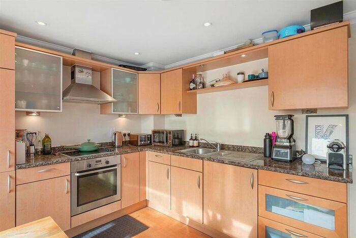 1 Bedroom Flat To Rent In Putney Bridge Road, London, Putney, SW15