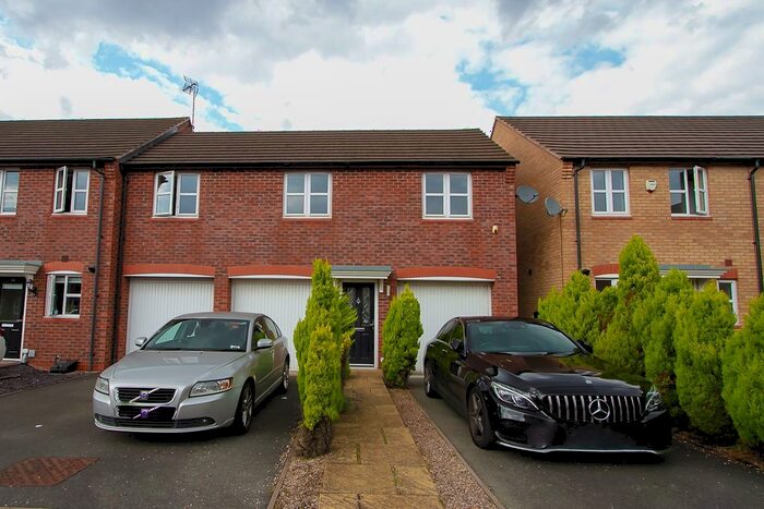 2 Bedroom Flat To Rent In Jersey Close, Coventry, CV3