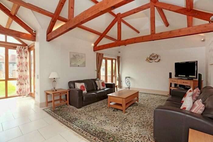 3 Bedroom Barn Conversion To Rent In Clyffe Pypard, Swindon, SN4