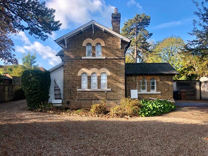 3 Bedroom Detached House To Rent In Broomfield Road, Chelmsford, CM1