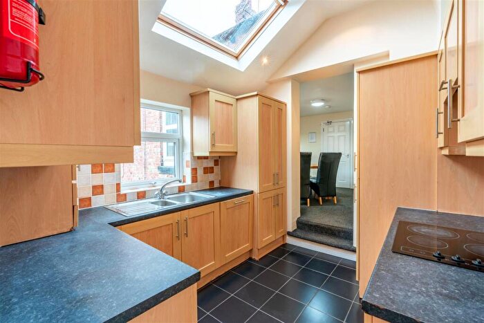 6 Bedroom Maisonette To Rent In £pppw - Lavender Gardens, Jesmond, NE2