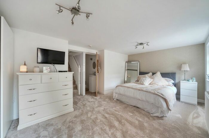 3 Bedroom Bungalow For Sale In Water Lane, Middlestown, Wakefield, West Yorkshire, WF4