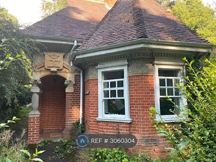 3 Bedroom Detached House To Rent In Waterloo Road, Wokingham, RG40