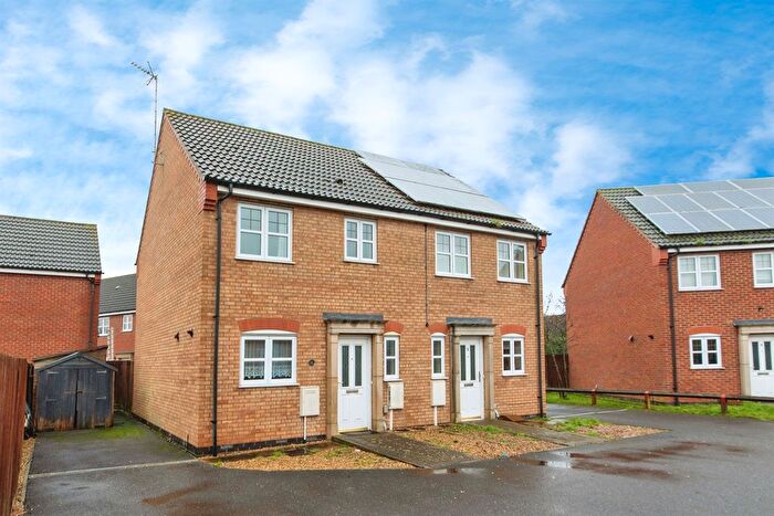 3 Bedroom Semi Detached House For Sale In Cortez Close, Spalding, PE11