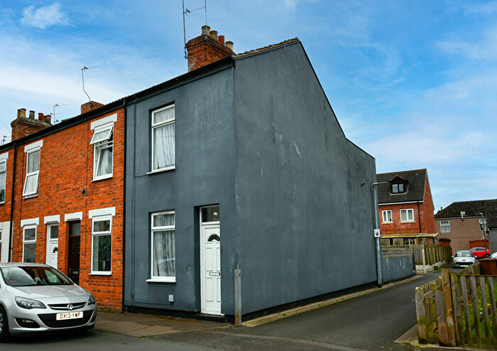 2 Bedroom End Of Terrace House For Sale In Edinburgh Street, Goole, DN14