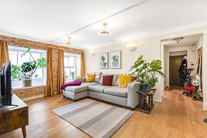 1 Bedroom Apartment To Rent In Teesdale Close, Cambridge Heath, London, E2