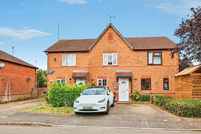 2 Bedroom Terraced House For Sale In Lindisfarne Way, Northampton, NN4