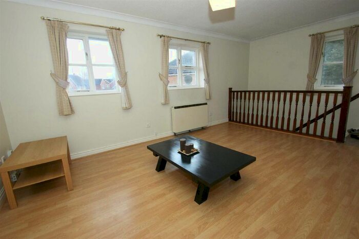 2 Bedroom Flat To Rent In The Spinney, Moortown, Leeds, LS17