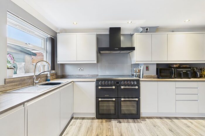 4 Bedroom Semi-detached House For Sale In Highthorn Road, York, North Yorkshire, YO31