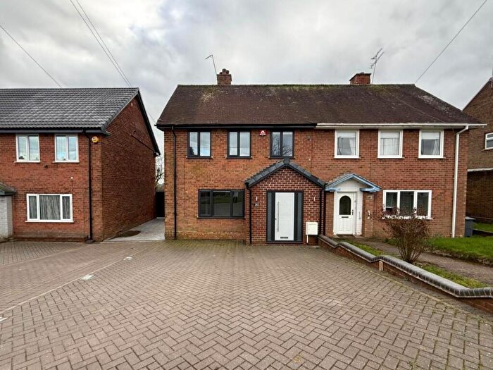 3 Bedroom Semi Detached House To Rent In Quinton Road West, Quinton, Birmingham, B32