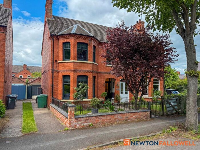 4 Bedroom Semi-Detached House For Sale In The Park, Newark, NG24