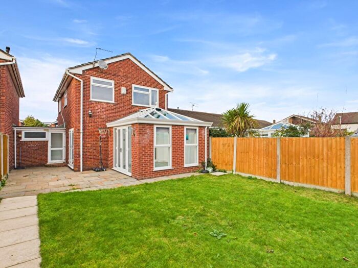 3 Bedroom Link Detached House To Rent In Brackenway, Formby, Liverpool, Merseyside, L37