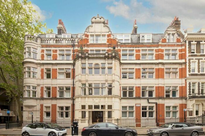 1 Bedroom Flat To Rent In Adeline Place, London, WC1B