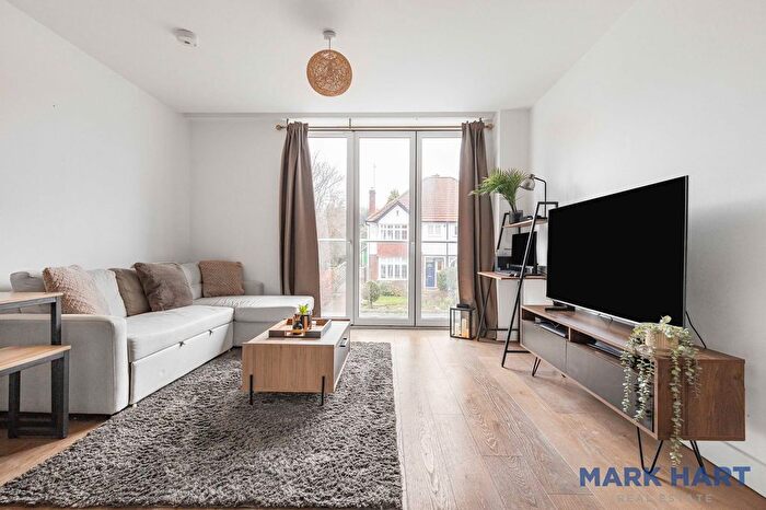 1 Bedroom Flat For Sale In Knoll Rise, Orpington, BR6