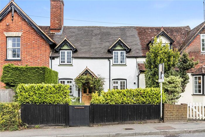 3 Bedroom Terraced House For Sale In Petworth Road, Chiddingfold, Godalming, Surrey, GU8