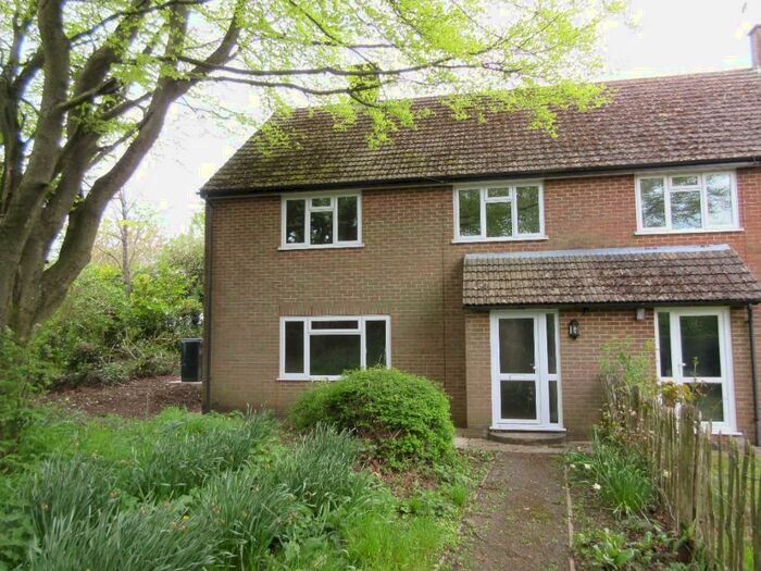 4 Bedroom Semi-Detached House To Rent In Farnborough, Wantage, OX12