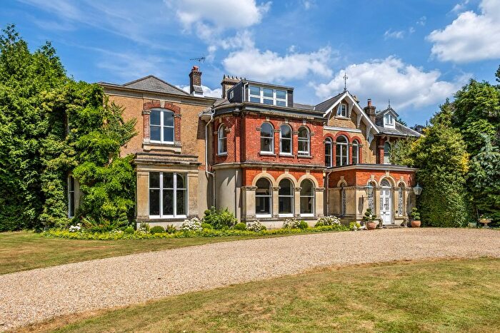 6 Bedroom Detached House For Sale In Turners Hill Road, Crawley Down, RH10