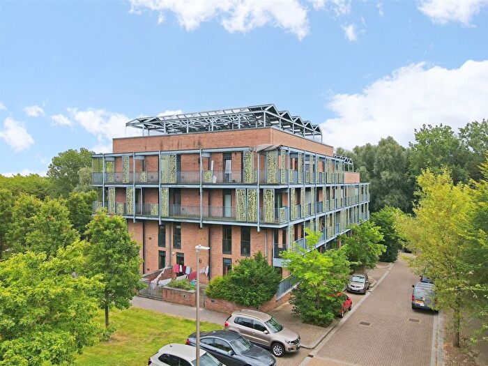 2 Bedroom Flat For Sale In Dalgin Place, Campbell Park, Milton Keynes, MK9