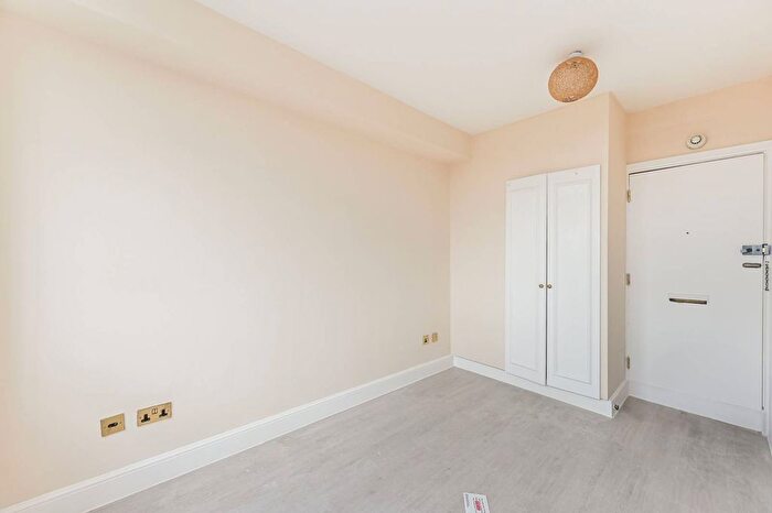 Studio To Rent In Sloane Avenue, Chelsea, London, SW3