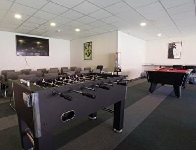 2 Bedroom Flat To Rent In Deluxe Bed, Kiln House, Stoke Student Village, ST4
