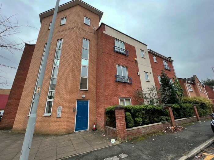 4 Bedroom Flat To Rent In Mallow Street, Hulme, M15