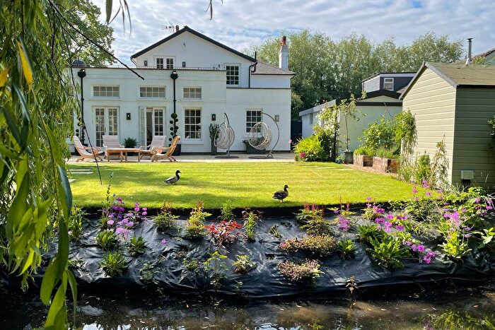 5 Bedroom Detached House To Rent In Bedroom House To Rent In Addlestone Road, Addlestone, KT15