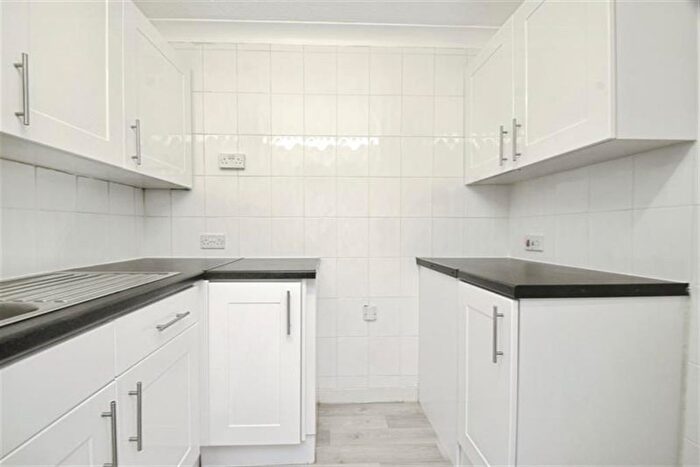 1 Bedroom Flat To Rent In Homegower House, Swansea, SA1