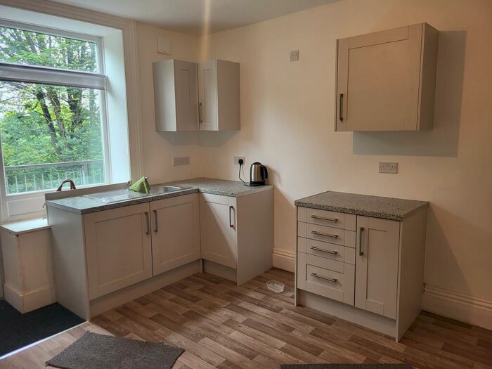 3 Bedroom Duplex To Rent In Chrisharben Park, Clayton, BD14