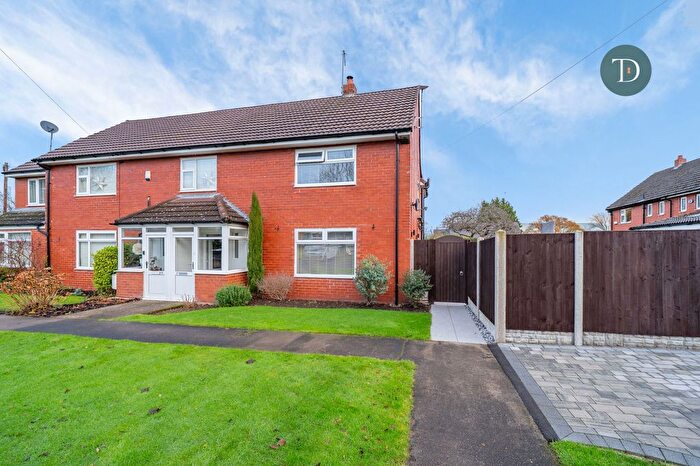 3 Bedroom Semi Detached House For Sale In Dudley Crescent, Hooton, Ellesmere Port, CH65