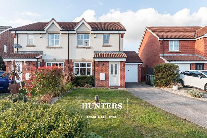 3 Bedroom Semi-Detached House For Sale In Longbow Avenue, Methley, Leeds, LS26
