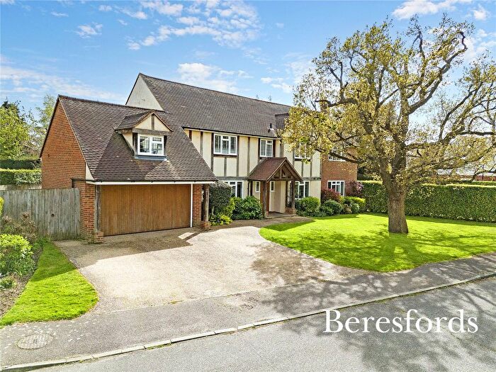 5 Bedroom Detached House For Sale In Willow Green, Ingatestone, CM4