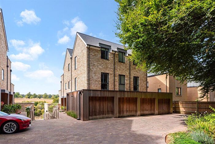 3 Bedroom Flat For Sale In Chilbolton Avenue, Winchester, SO22