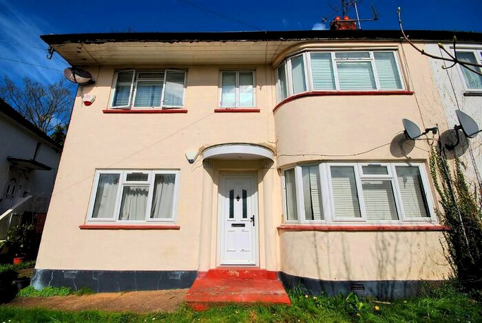 2 Bedroom Maisonette To Rent In Sudbury Croft, Wembley, Middlesex, HA0