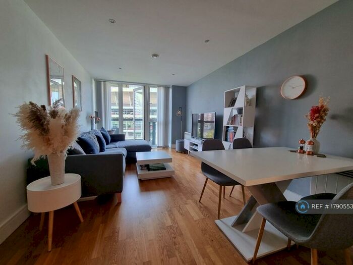 2 Bedroom Flat To Rent In Drayton Park, London, N5