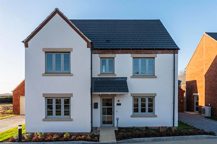 4 Bedroom Detached House For Sale In Brook Lane, Wessington, DE55