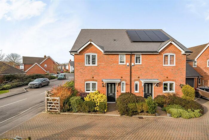 3 Bedroom Semi-Detached House For Sale In Hop Pocket Way, Headcorn, TN27