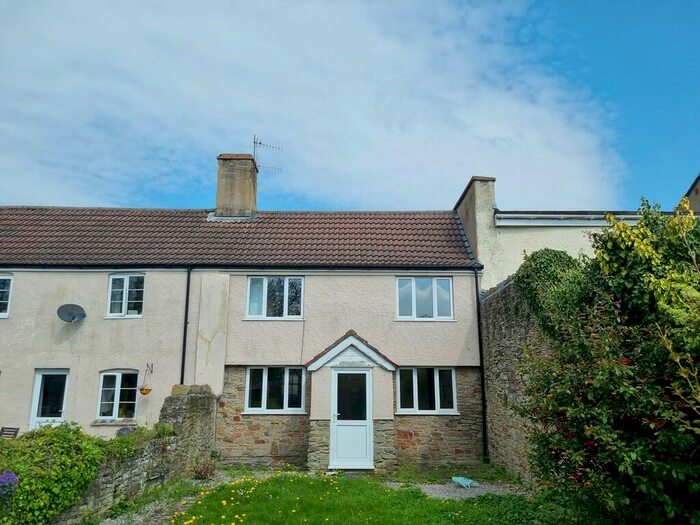 3 Bedroom End Of Terrace House To Rent In Woodview Terrace, Nailsea, BS48