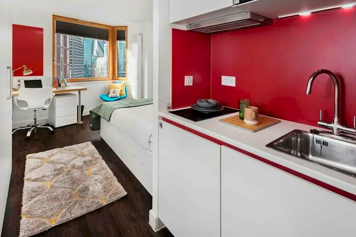 Studio To Rent In Education Square, E1 - Photo 2