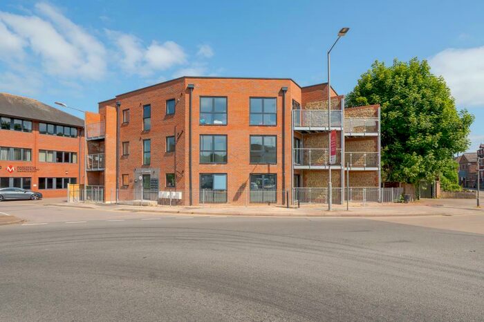 1 Bedroom Apartment To Rent In Broad Street, Chesham, HP5