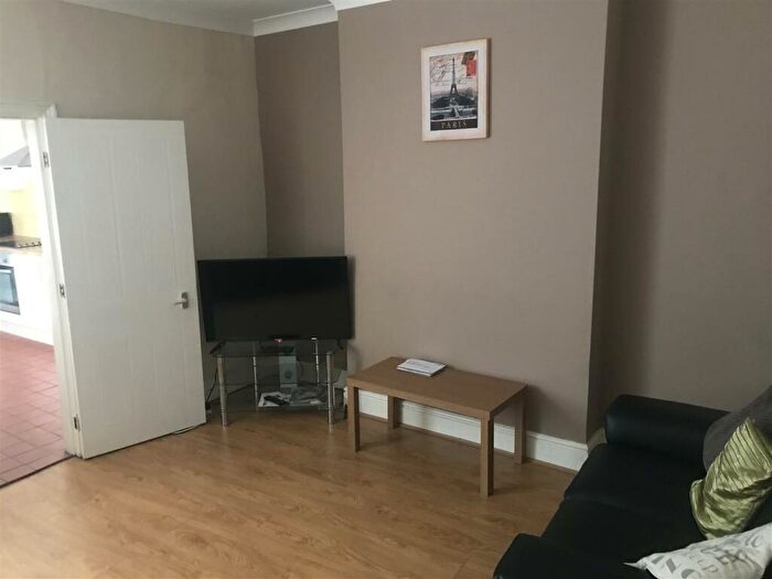 4 Bedroom Terraced House To Rent In South Parade - Four Bedrooms & Three Bathrooms! /, LN1